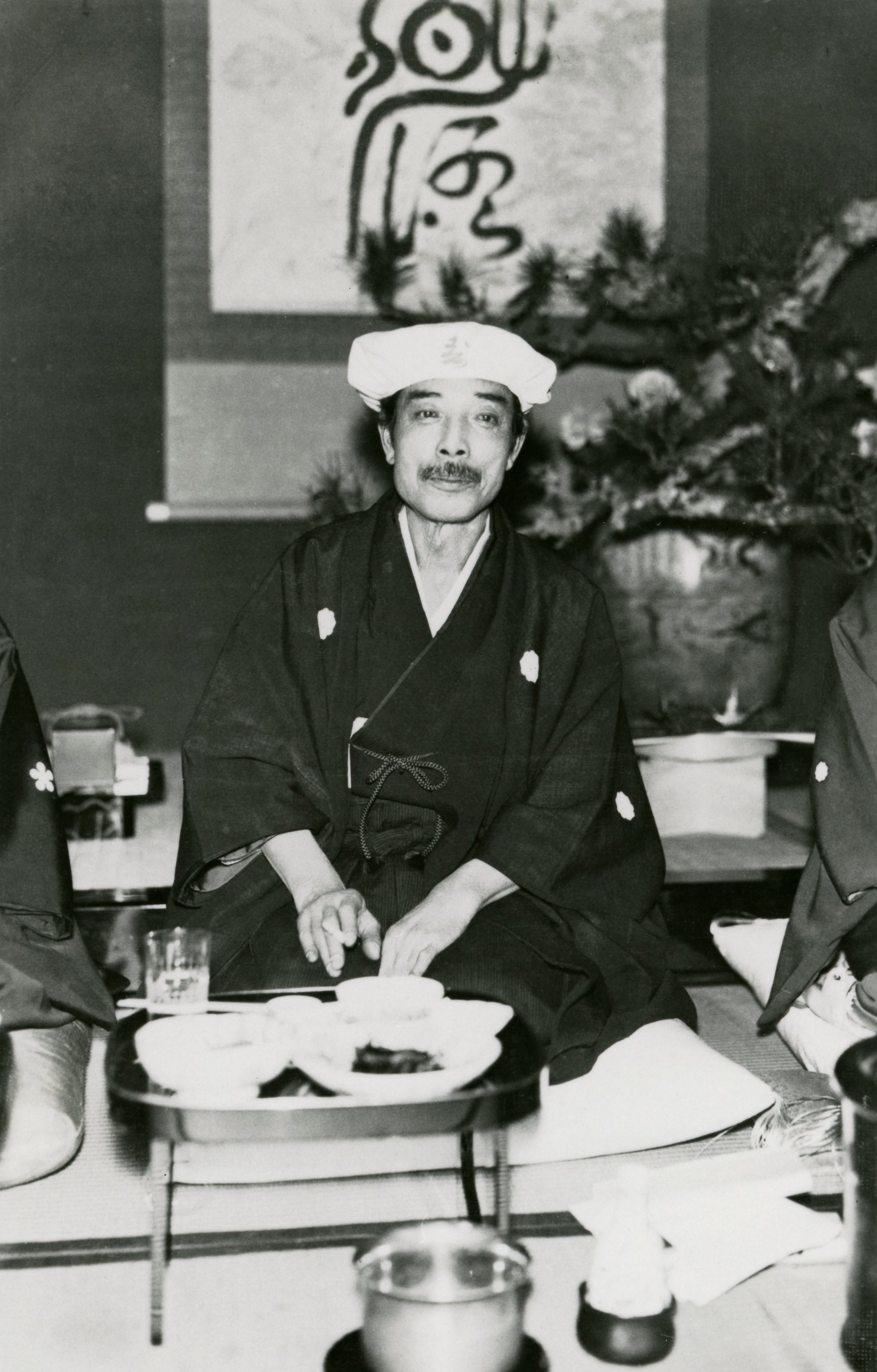 日本美術院同人による古希と銀婚式の賀宴　　築地・新喜楽で　　昭和12(1937)年1月
